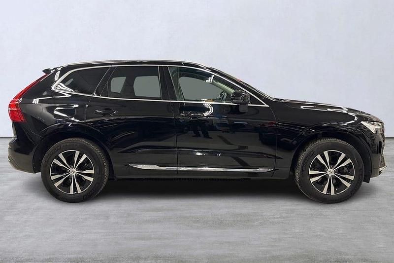 Begagnad Volvo XC60 Core 355 HK (261 kW) 2023 Svart SUV