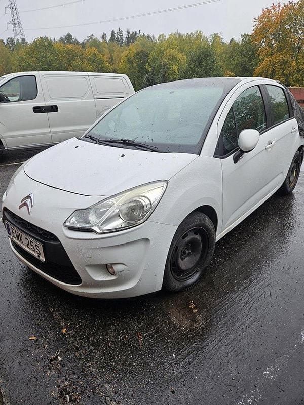 Vit Begagnad 2010 Citroën C3 Halvkombi | 5 000 kr - Bild 1/2
