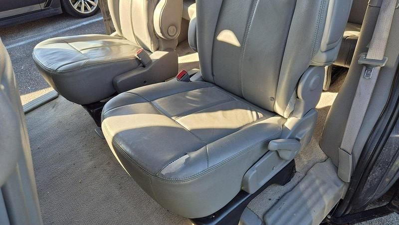 Grå Begagnad 2008 Chevrolet Uplander Minibuss | 32 000 kr - Bild 1/4