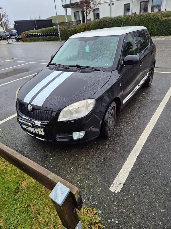 Begagnad 2010 Skoda Fabia Halvkombi | 20 000 kr (Bra pris) - Bild 1/4