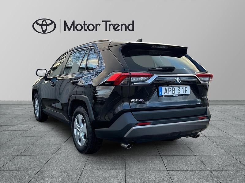 Begagnad Toyota RAV4 Hybrid Active 224 HK (164 kW) 2020 Svart SUV
