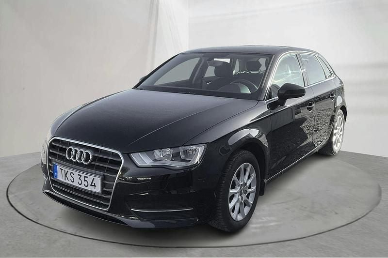 Svart Begagnad 2013 Audi A3 Comfort | 80 500 kr (Bra pris) - Bild 1/4