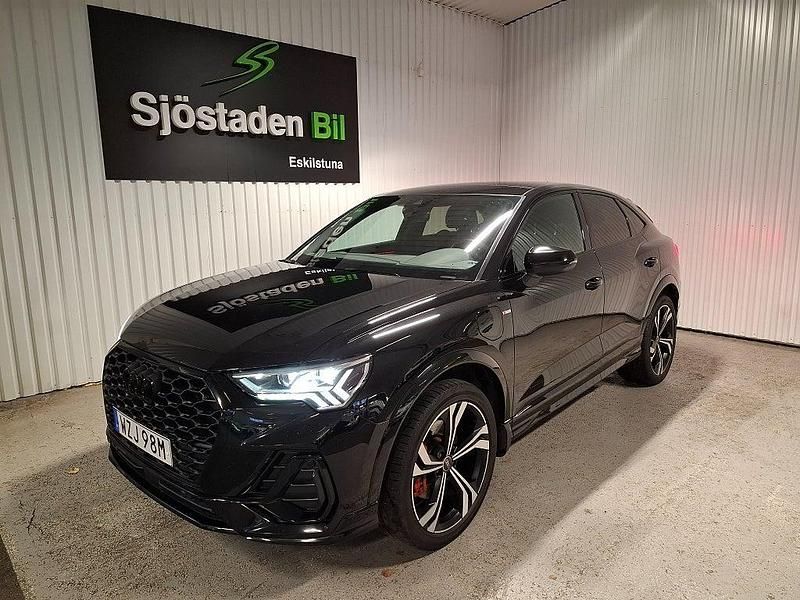 Svart Begagnad 2022 Audi Q3 Sportback S-Line SUV | 359 900 kr - Bild 1/4