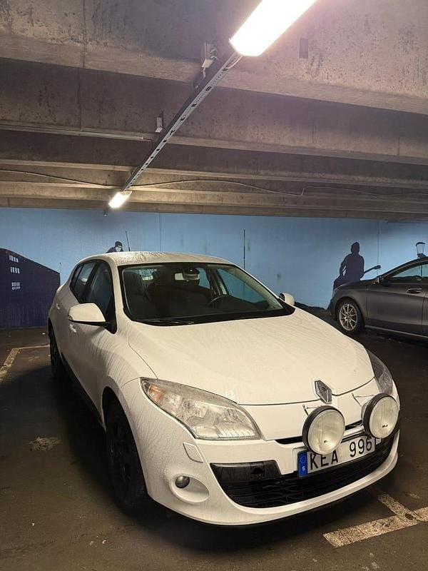 Begagnad 2010 Renault Mégane III | 29 000 kr (Marknadspris) - Bild 1/4