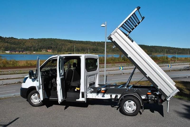 Vit Ny 2025 Ford Transit Pickup | 567 375 kr - Bild 1/4