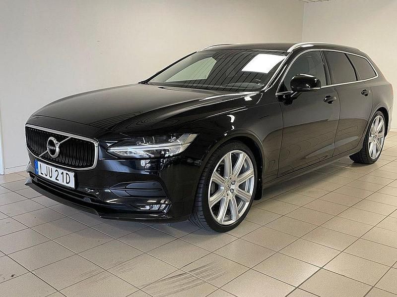 Svart Begagnad 2020 Volvo V90 Momentum Kombi | 244 000 kr (Marknadspris) - Bild 1/4