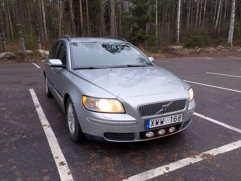 Begagnad 2006 Volvo V50 Kombi | 10 000 kr - Bild 1/4