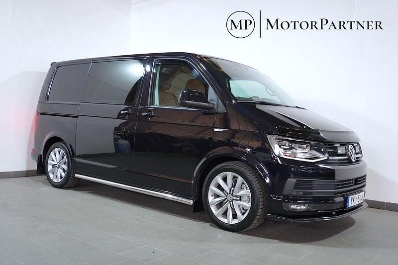 Svart Begagnad 2017 VW T6 Van | 319 900 kr - Bild 1/4