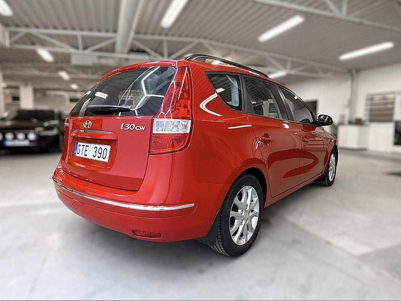 Begagnad Hyundai i30 126 HK (92 kW) 2008 Röd Kombi