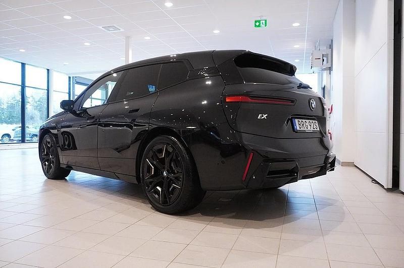 Begagnad BMW iX M Sport 400 kW (544 HK) 2025 Svart SUV