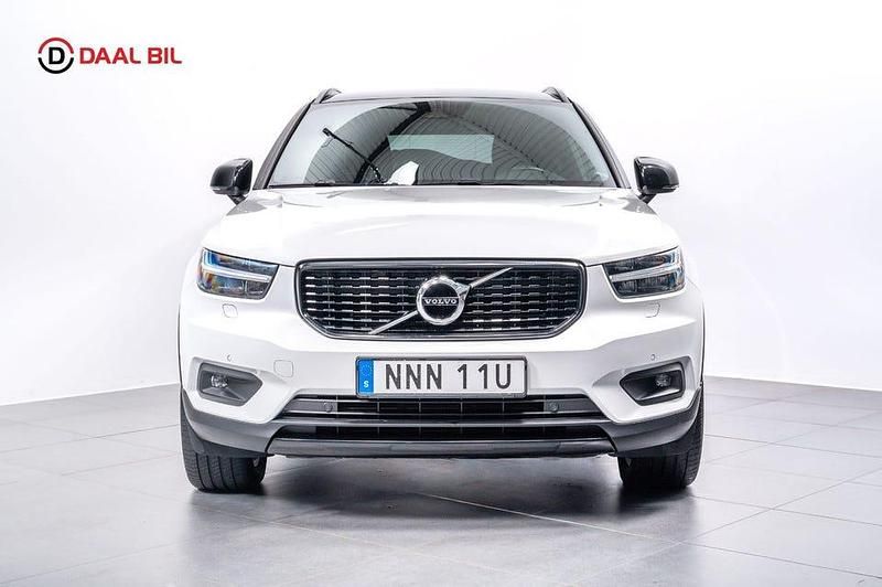 Begagnad Volvo XC40 R-Design 262 HK (192 kW) 2020 Vit SUV