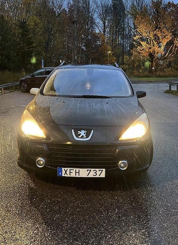 Svart Begagnad 2006 Peugeot 307 Kombi | 14 900 kr (Marknadspris) - Bild 1/4