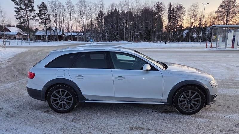 Begagnad Audi A4 Allroad 177 HK (130 kW) 2013 Kombi