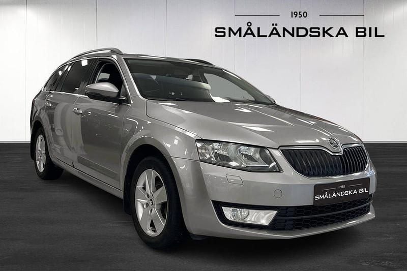 Begagnad Skoda Octavia Ambition 105 HK (77 kW) 2014 Brun Halvkombi