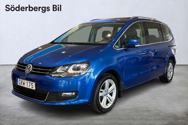 Blå Begagnad 2017 VW Sharan Minibuss | 228 500 kr (Marknadspris) - Bild 1/4