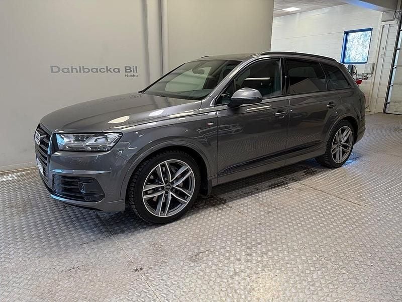 Begagnad Audi Q7 S-Line 272 HK (200 kW) 2018 Grå SUV