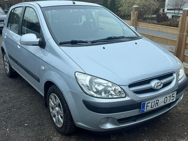 Silver Begagnad 2007 Hyundai Getz Halvkombi | 24 000 kr (Marknadspris) - Bild 1/4