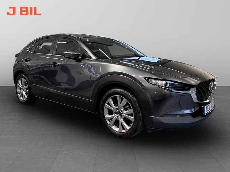 Grå Begagnad 2022 Mazda CX-30 Sky SUV | 249 900 kr (Marknadspris) - Bild 1/4