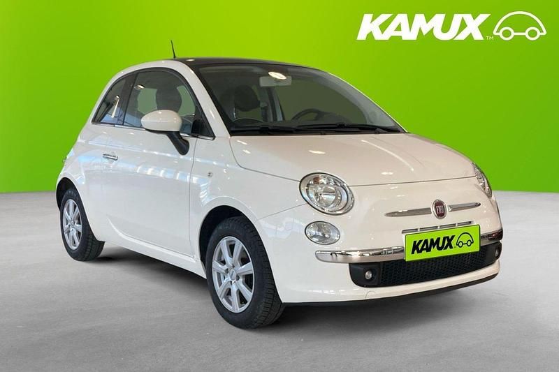 Vit Begagnad 2015 Fiat 500 Halvkombi | 124 800 kr (Dyr) - Bild 1/4