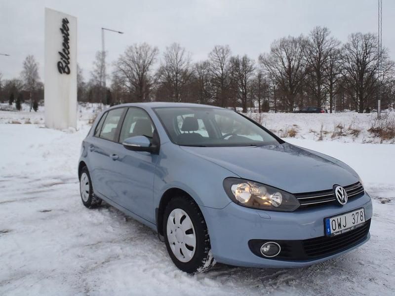 Ljusblå Begagnad 2009 VW Golf VI Halvkombi | 49 000 kr (Marknadspris) - Bild 1/4