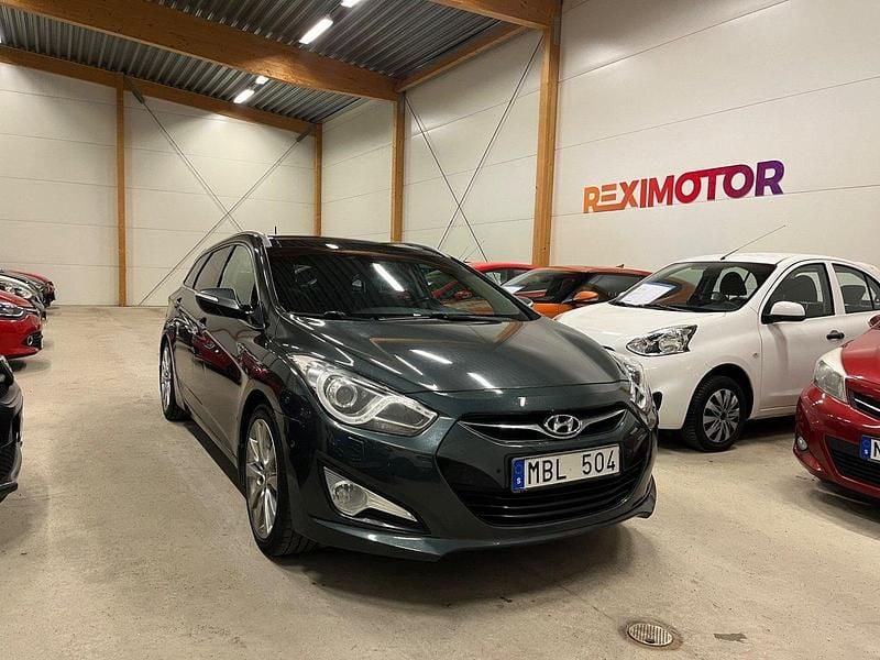 Grå Begagnad 2011 Hyundai i40 Kombi | 69 900 kr (Lite dyr) - Bild 1/4