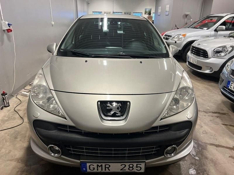 Begagnad Peugeot 207 120 HK (88 kW) 2008 Grå