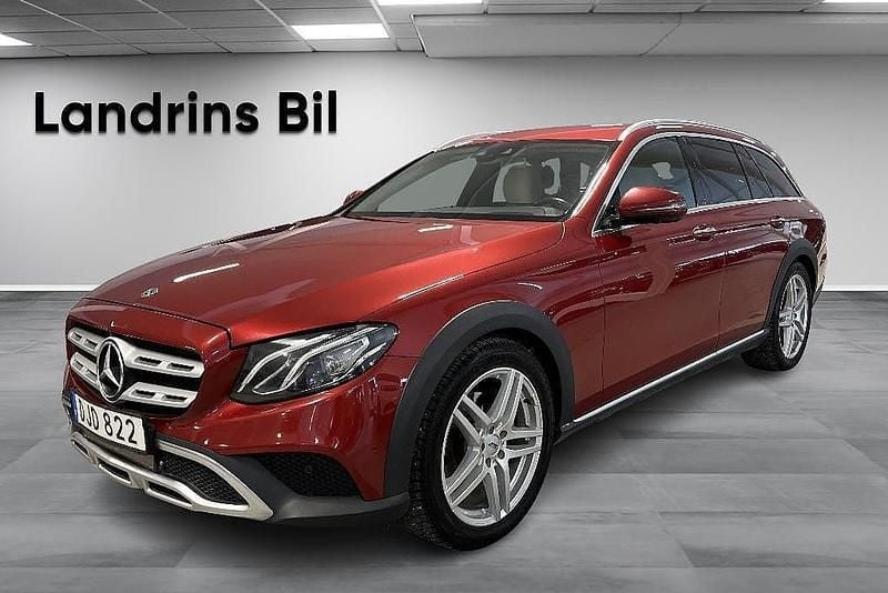 Begagnad Mercedes E220 All-Terrain 194 HK (142 kW) 2017 Röd Kombi