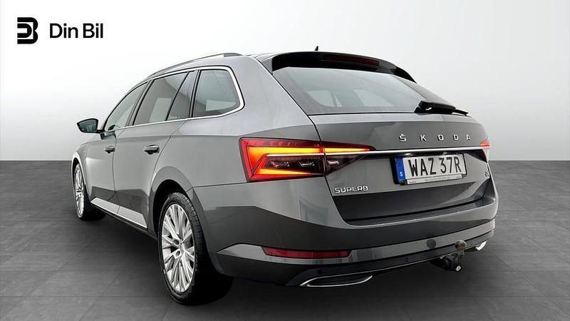 Begagnad Skoda Superb Business Line 156 HK (114 kW) 2024 Graphite grey metallic Kombi