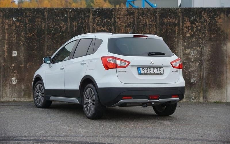 Begagnad Suzuki SX4 S-Cross 120 HK (88 kW) 2015 Vit SUV