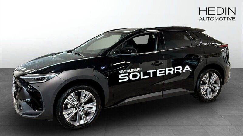 Svart (black) Begagnad 2025 Subaru Solterra SUV | 529 900 kr - Bild 1/4