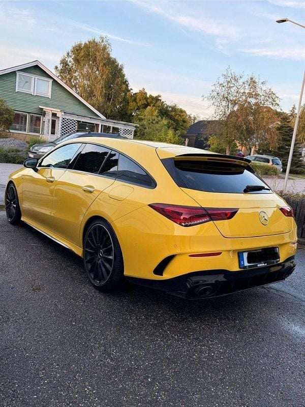 Gul Begagnad 2020 Mercedes CLA35 AMG Shooting Brake AMG Kombi | 385 995 kr - Bild 1/3
