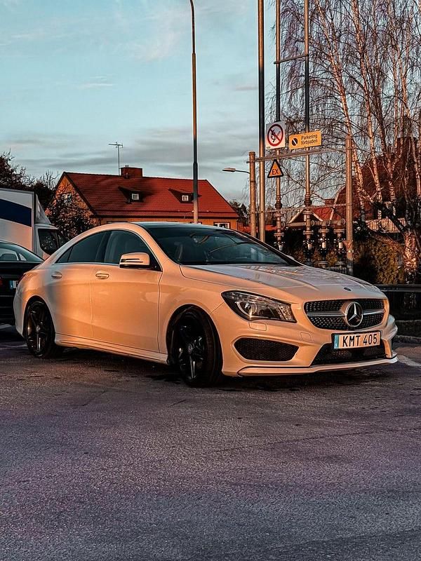 Begagnad Mercedes CLA220 AMG 170 HK (125 kW) 2014 Sedan