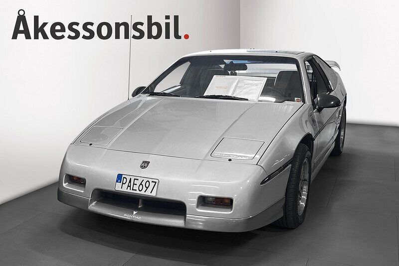 Lgrå Begagnad 1987 Pontiac Fiero | 189 000 kr - Bild 1/4