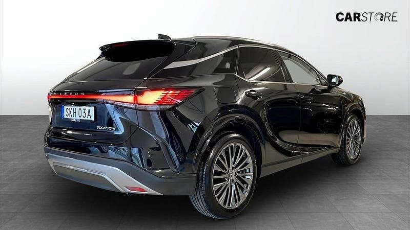 Begagnad Lexus RX450h+ Luxury Line 309 HK (227 kW) 2023 Svart SUV