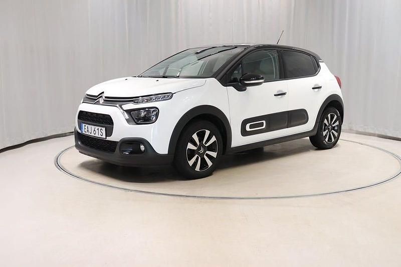 Vit Begagnad 2023 Citroën C3 PureTech Halvkombi | 158 900 kr (Marknadspris) - Bild 1/4
