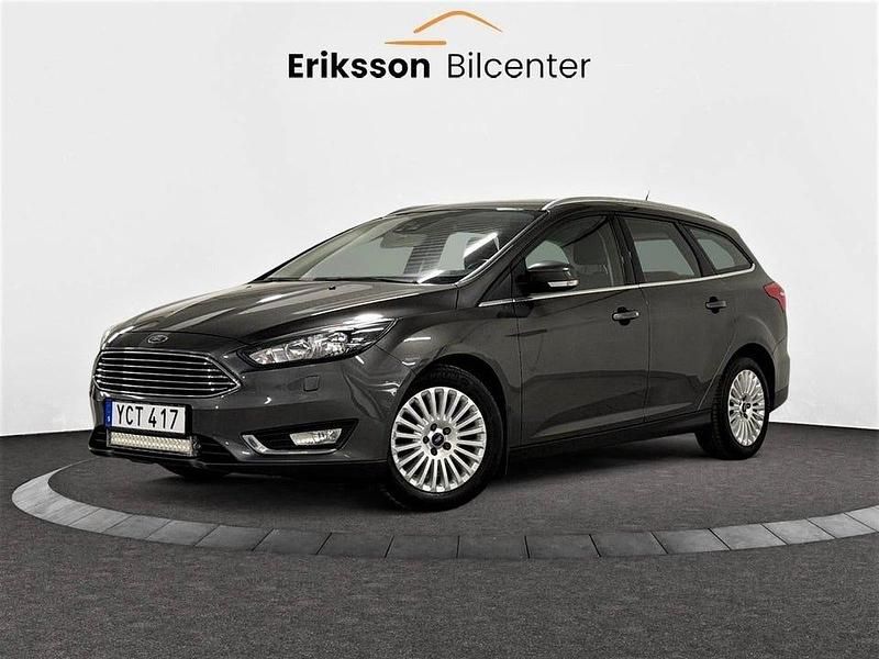 Grå Begagnad 2016 Ford Focus Titanium Kombi | 89 900 kr (Marknadspris) - Bild 1/4