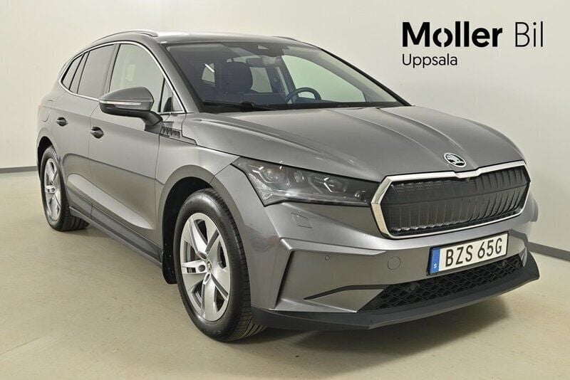 Grå (graphite grey metallic) Begagnad 2023 Skoda Enyaq iV SUV | 379 000 kr (Superpris) - Bild 1/3