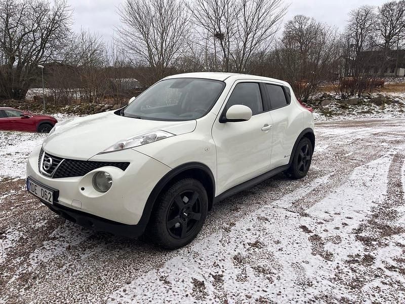 Vit metallic Begagnad 2011 Nissan Juke SUV | 64 500 kr (Bra pris) - Bild 1/4