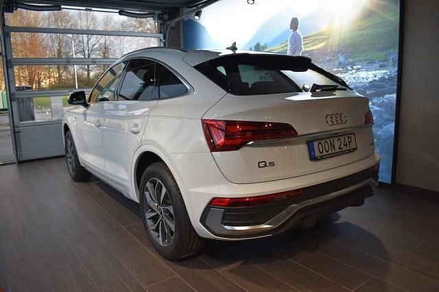Begagnad Audi Q5 Sportback S-Line 204 HK (150 kW) 2021 Ibisvit SUV
