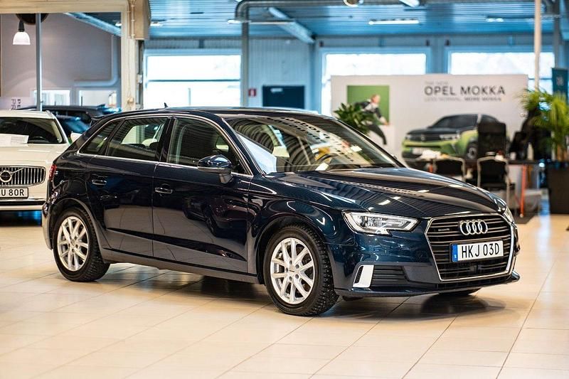 Blå Begagnad 2019 Audi A3 Sportback Proline Halvkombi | 219 900 kr - Bild 1/3
