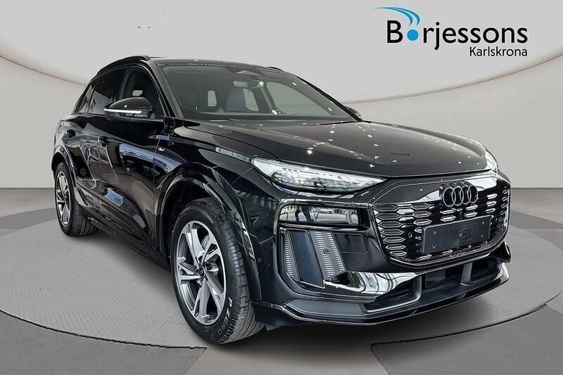 Svart Ny 2025 Audi Q6 e-tron S-Line SUV | 1 000 100 kr (Superpris) - Bild 1/4