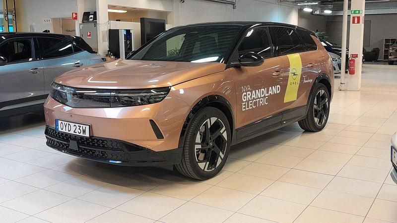 Brun (impakt kopparmetallic) Ny 2024 Opel Grandland Electric SUV | 599 900 kr - Bild 1/4