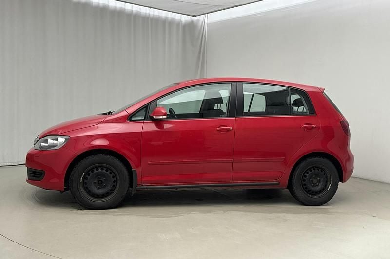 Begagnad VW Golf VI 105 HK (77 kW) 2011 Röd Halvkombi