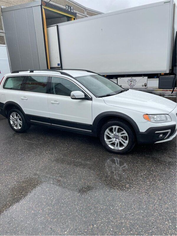 Vit Begagnad 2014 Volvo XC70 Momentum SUV | 129 000 kr (Superpris) - Bild 1/3