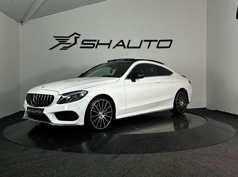 Vit Begagnad 2015 Mercedes C250 AMG line Sportkupé | 299 900 kr (Dyr) - Bild 1/4