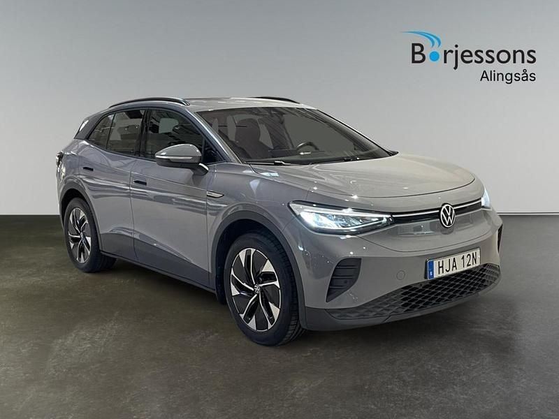Grå Begagnad 2023 VW ID.4 Pro Performance SUV | 329 900 kr (Superpris) - Bild 1/4