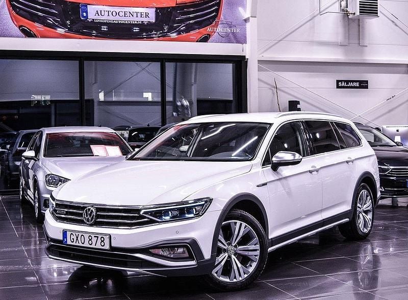 Vit Begagnad 2019 VW Passat Alltrack Kombi | 189 900 kr (Marknadspris) - Bild 1/4