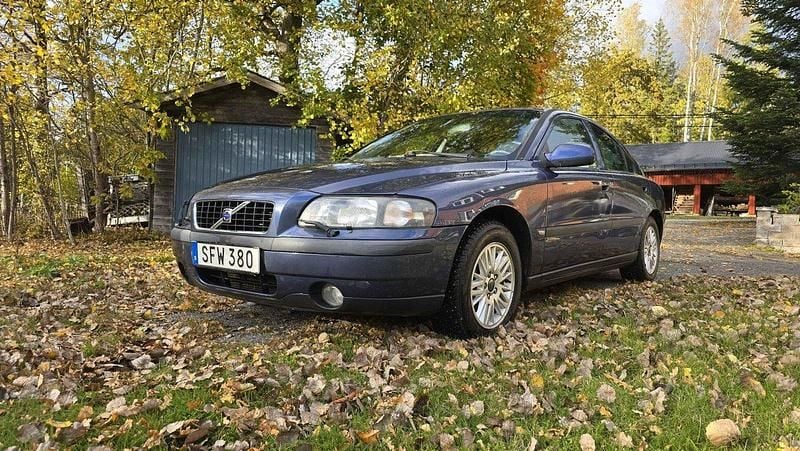 Blå Begagnad 2001 Volvo S60 Business Edition Sedan | 14 999 kr (Superpris) - Bild 1/4