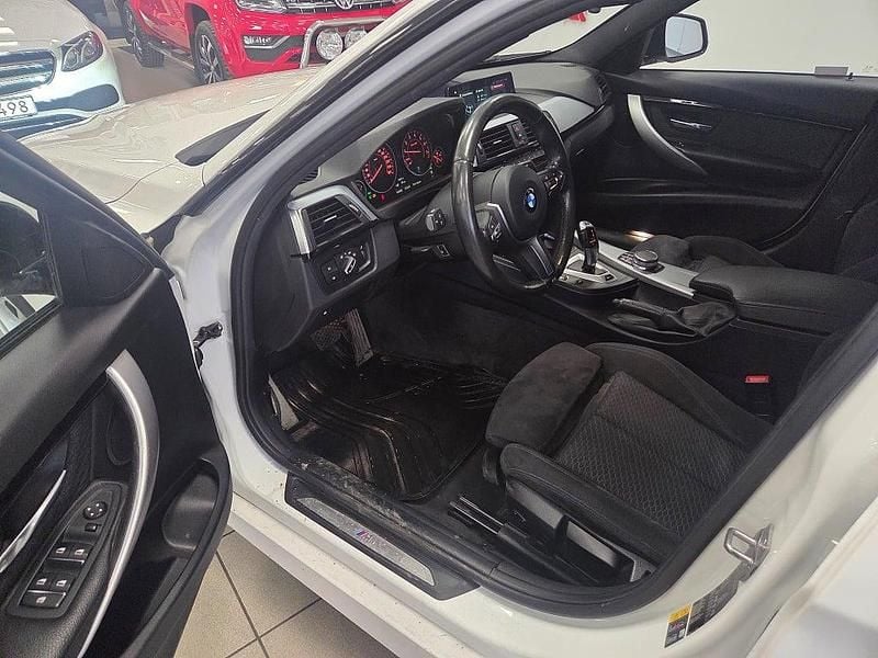 Begagnad BMW 330e M Sport 184 HK (135 kW) 2018 Vit Sedan