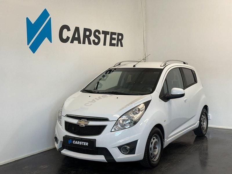 Vit Begagnad 2012 Chevrolet Spark Halvkombi | 29 900 kr (Marknadspris) - Bild 1/4